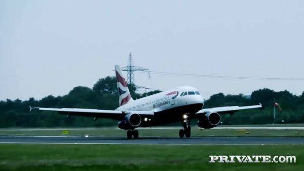 View this uncensored clip : Orgy in the Restaurant