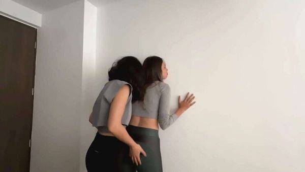 Enjoy watching the complete clip named : Scarlett and Chanel's Tight Squeeze