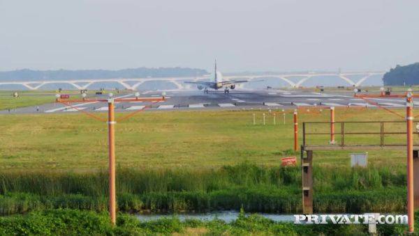 Play this uncut clip named : Alessandra Jane and Sienna Day in an anal threesome