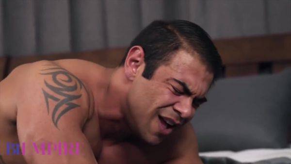 Play the HD video called : Wolf Hudson, Draven Navarro And Alexander Kelly - Surprises With Lingerie, A Strap-on & The Hot Stud