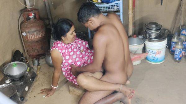 Watch hardcore video of : Hindi Sex And Devar Bhabhi - Stepsister In Law And Fucked In The Kitchen Indian Desi Girls Sax Video