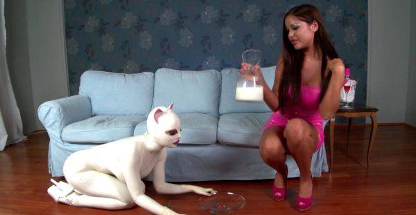 Stream the hardcore video titled : Dominant slut plays with her slave girl in full latex lesbian fantasies