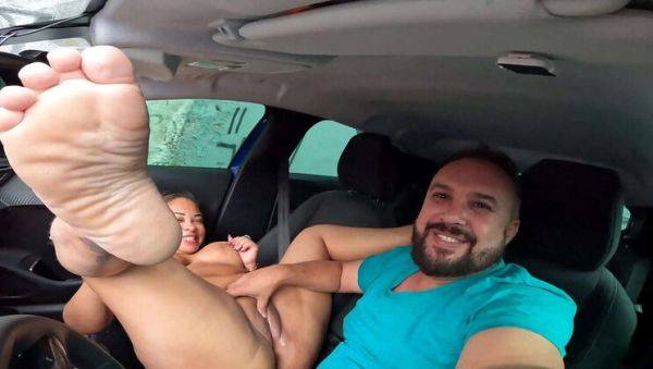 Stream this HD clip of : Brazilian Babe Rides Hard in São Paulo Streets