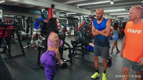 Watch the uncut video named : Sneaky Public Gym Screw With The Official Egypt And Dwayne Foxxx