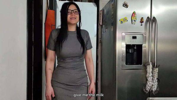 Enjoy watching uncensored video : Sexy Colombia Babe Gets Fucked By Her Step Cousin