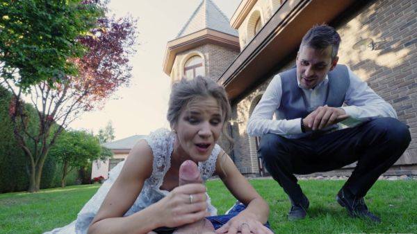 Watch the full movie called : Thin beauty fucks on her wedding day with another man