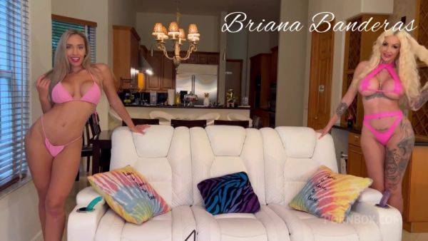 Play the complete movie named : Hot Nasty Lesbian Blondes - PissVids