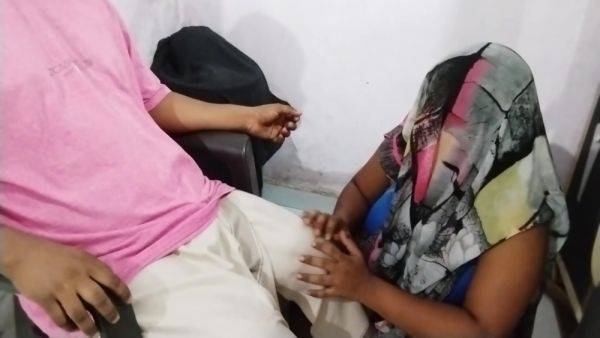 Stream the HD scene of : Desi Indian Sasur Ji Se Choot Marwayi Pair Dabane Ke Bahane Se