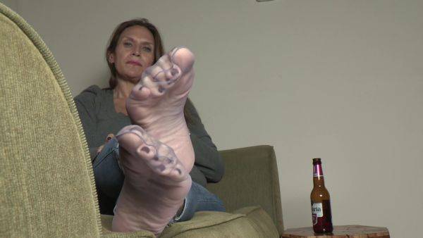 View the complete video of : Jerking Off To This Feels Good