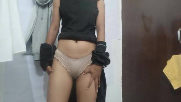 Play HD scene of : Cute Student Is Too Horny