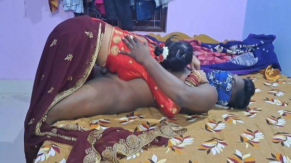 Enjoy watching hardcore clip : Indian Young Bhabhi Ke Sath Chudai In Hindi Fuck Video