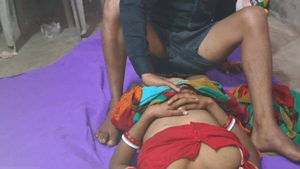 Play this uncensored clip named : Padosi Ki Biwi Ko Khub Daba Kar Chuth Mari