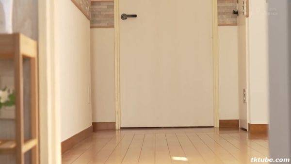 Stream this full video titled : SHRBRRNDSYAATYJGTG040STARS978