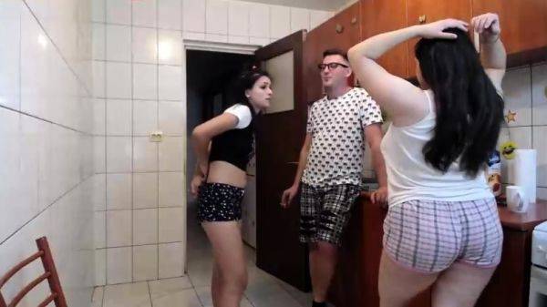 Watch this HD video named : Webcam bbw amateur stripping tease