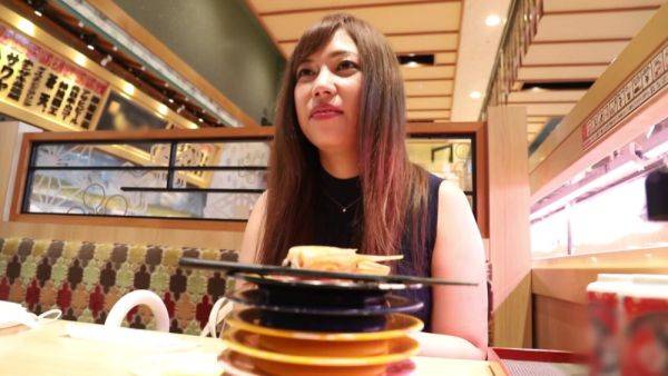 Enjoy watching this full clip called : 0002301_日本人の女性がガンハメされる人妻NTRのパコハメ