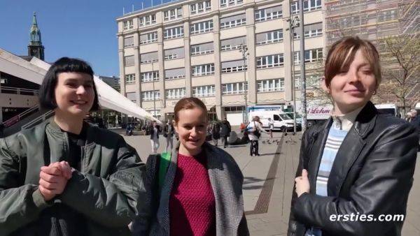 Enjoy watching this complete clip : Three Girls Enjoy Lesbian Sex On Spring Break