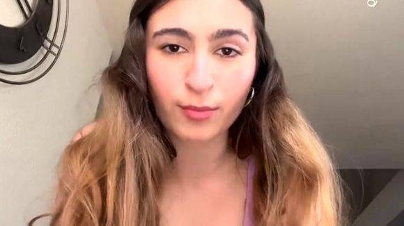 View the complete scene of : Queen Arie - Boyfriends bitch Roommate