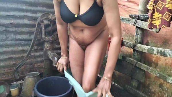 Beautiful Girl Is Taking Bath Completely Naked, Rupali Rupali - desi-porntube.com on pornsfind.com