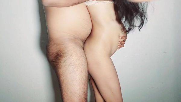 Enjoy watching this full clip : Desi Bhabhi Mast Chudayi Pani Nikal Diya