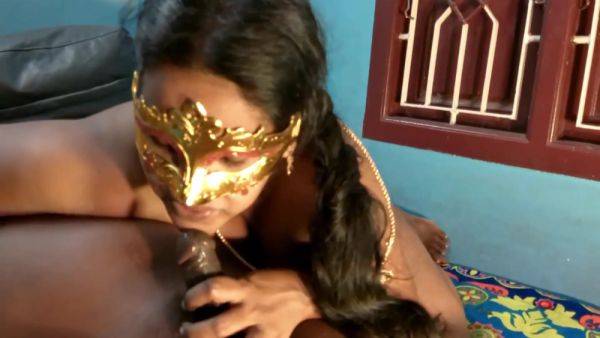 Enjoy watching this uncut scene called : Desi Tamil Lady Enjoying With Red Banana