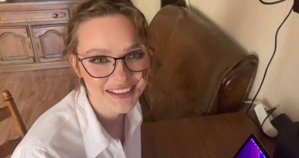 Office lady stepmom wants to blow her stepson before Zoom call - anysex.com on pornsfind.com