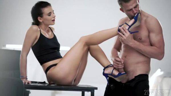 View uncut clip titled : Foot Fetish Fantasy Featuring Kate Rich & Vince Carter