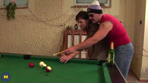 View hardcore movie named : This mature slut can't get enough of creampie action with Safina