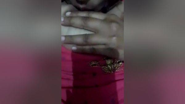 Stream the complete movie : Desi Girl Bubs Eating