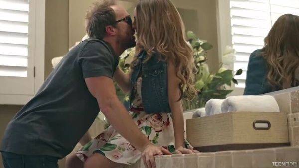 View HD scene of : Blonde Bombshell Maci Winslett & Ryan Madison: A Hot Handjob Encounter