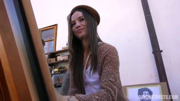 View HD scene titled : Cum Covered Artist