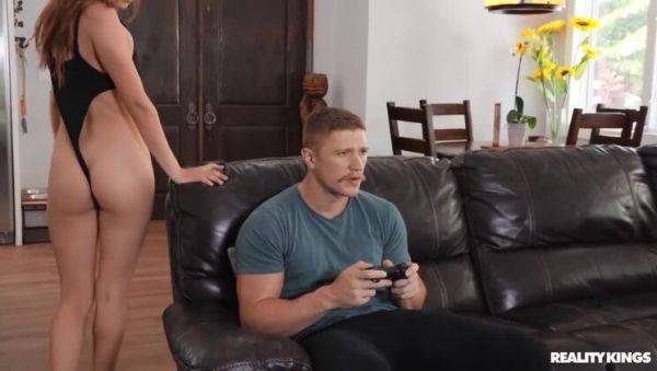 Play this complete clip titled : Honey Hayes: Engaging in Backdoor Play
