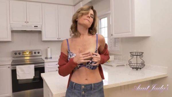 Mature Housewife Alby Pleasures Herself in Kitchen - xxxfiles.com on pornsfind.com