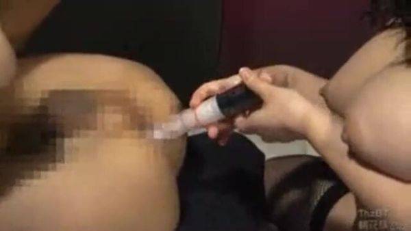 View this full clip titled : 02298,A good woman is in full sex appeal!