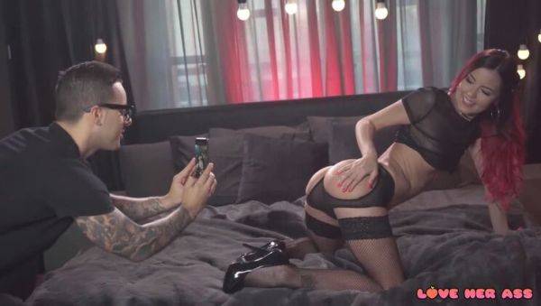 Watch this full video of : Cindy Shine's Amazing Ass: Exclusive Pics for Fans