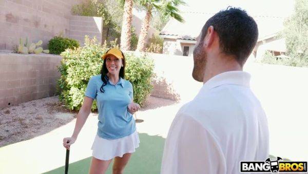 Play full movie : Rachel Starr: Rachel Starr Gets It On With Her Golf Teacher (12/25/2017)