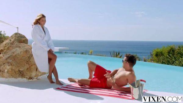 Play this uncensored scene titled : Agatha Vega & Alberto Blanco: Upgrade with Explicit Faces