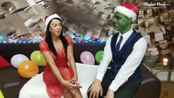 Daniella Derusky & Mugur: The Grinch X-Rated Spoof (2021) - xxxfiles.com - Hungary on pornsfind.com