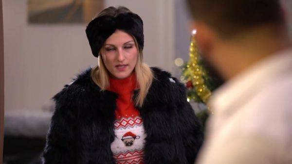 Play HD movie : Lylou takes revenge in her own way