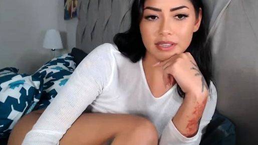 Play this uncut video of : Webcam milf with breast milk live hardcore masturbate