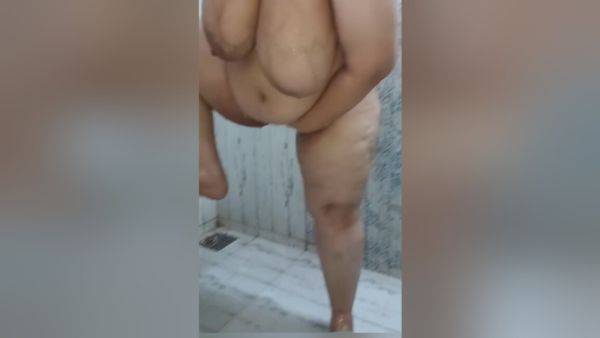 Bath Show Desi Bath Show Show Her Huge Ass With Bbw Chubby And Huge Boobs - desi-porntube.com - India on pornsfind.com