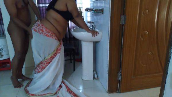 Indian Desi Milf Stepmom Fucked By Stepson In Hotel - desi-porntube.com - India on pornsfind.com