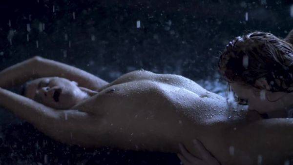 Stream hardcore video titled : Phoenix Ray - Phoenix Rae, Lila Almam - Il Pleut