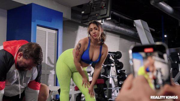 Thick MILF gets laid by the gym and tries to swallow - xbabe.com on pornsfind.com