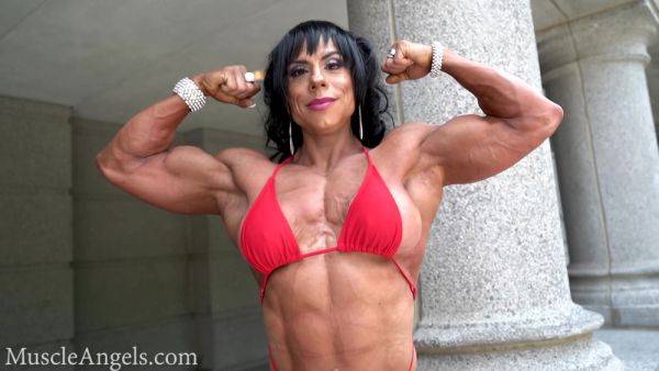 Liz Bradshaw Pecs And Arms Upclose - upornia.com on pornsfind.com