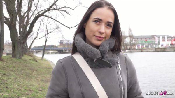 Play this hardcore clip called : Big Butt Saggy Tits Tattoo Girl Lydiamaus96 At Rough Casting Fuck