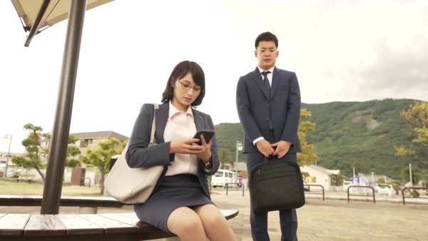 View HD movie named : Mond-267 憧れの女上司と 本田瞳