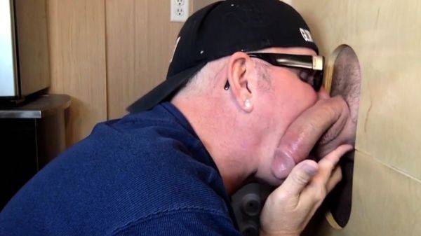 Greedy gloryhole gaydaddy blows dick - drtuber.com on pornsfind.com