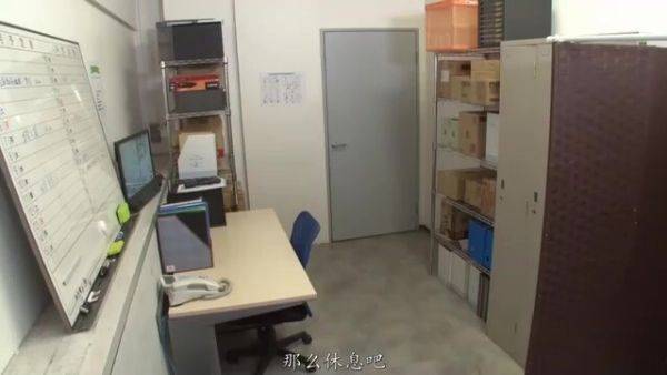 Stream HD movie of : 03633,A woman who is fucked and writhes in agony