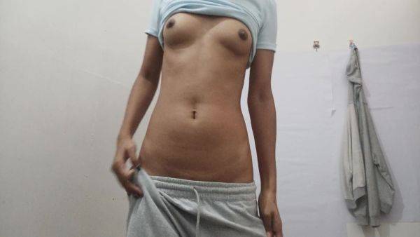 Lonely Girl Masturbates Madly - desi-porntube.com - India on pornsfind.com