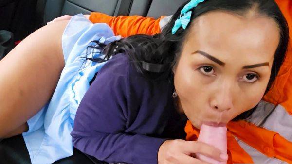 Amateur Thai MILF sucking BWC in the car - drtuber.com - Thailand on pornsfind.com